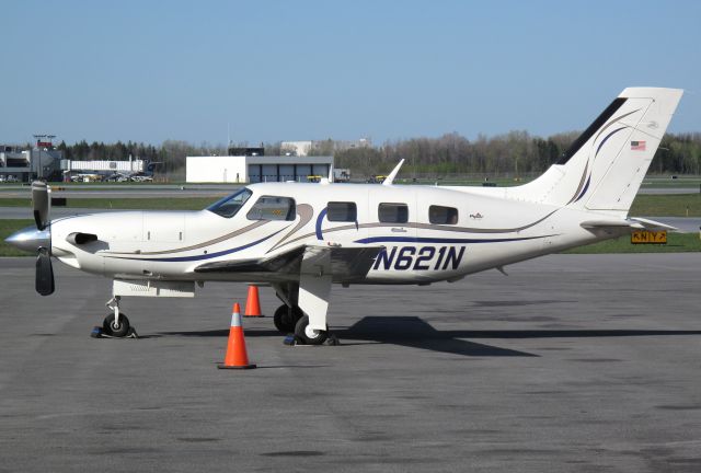 Piper Malibu Mirage (N621N) - Very nice paintjob!