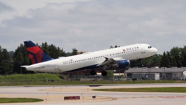 Airbus A320 (N321US)