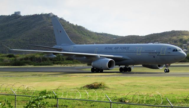 Airbus A330-200 (ZZ336)