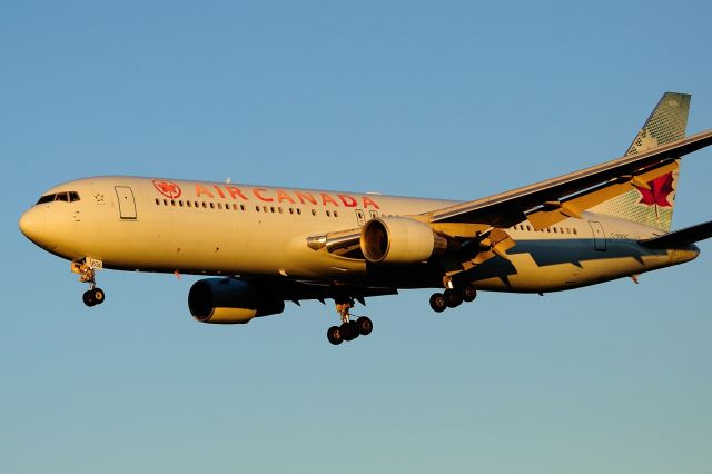 BOEING 767-300 (C-FMXC) - Late afternoon arrival from London Heathrow.