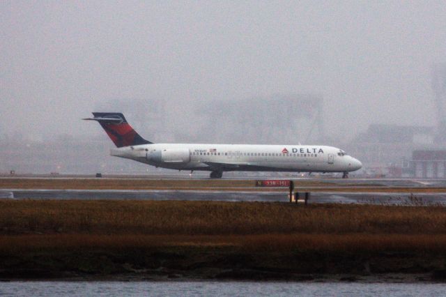 Boeing 717-200 (N936AT) - Delta B717-200 arriving to a rain/snow/foggy Logan on 1/6/23. At one time 717's were a common sight at BOS as Air Tran and Delta. However, currently these are rarer at BOS. 