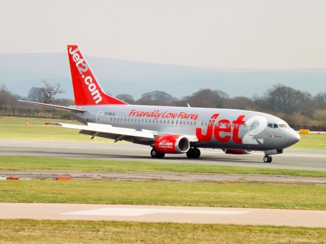 Boeing 737-700 (G-CELG)