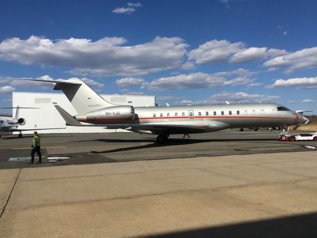 Bombardier Global Express (9H-VJG)