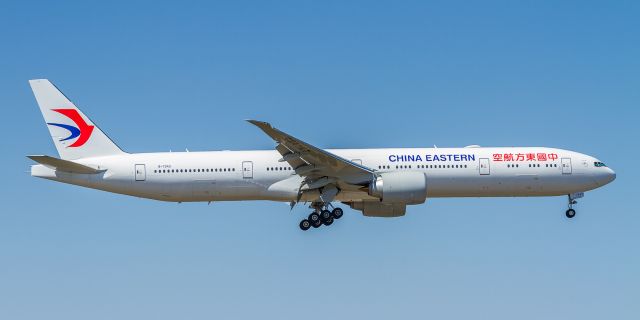 BOEING 777-300 (B-7343) - Brand new 777 for China Eastern on short finals for runway 05 at YYZ