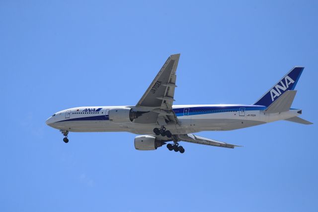 Boeing 777-200 (JA702A) - May 24th 2018:HND-HKD.