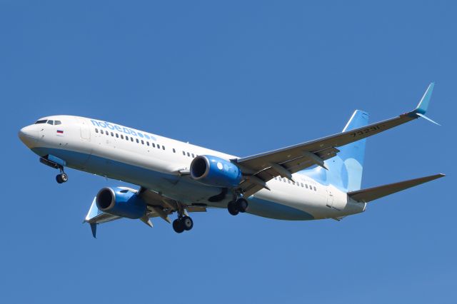 Boeing 737-800 (RA-73231)