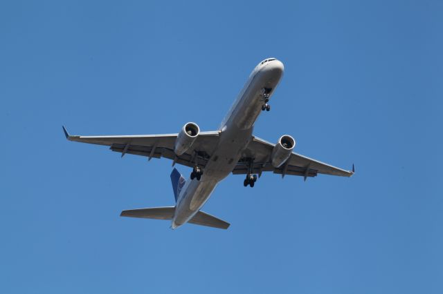 Boeing 757-200 (N14106)