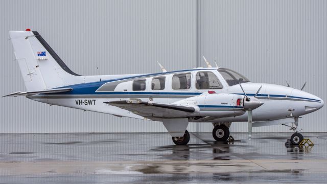 Beechcraft Baron (58) (VH-SWT)