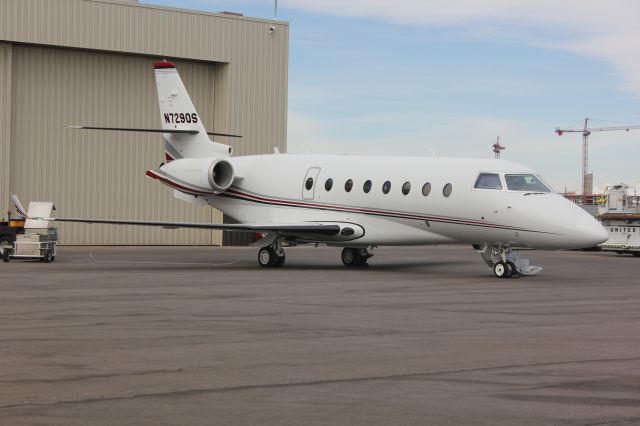 IAI Gulfstream G200 (N729QS)