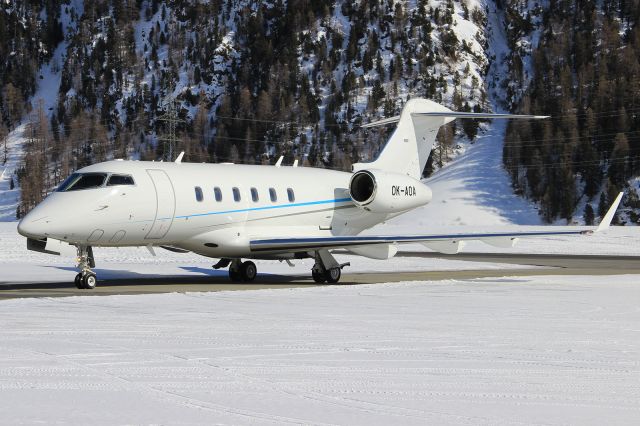 Bombardier Challenger 300 (OK-AOA)