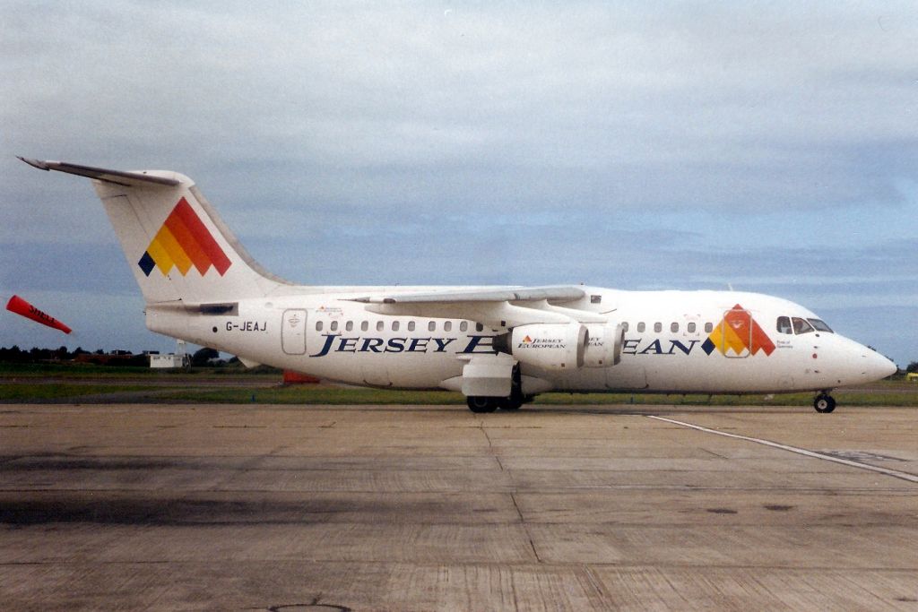 British Aerospace BAe-146-200 (G-JEAJ) - Seen here on 1-Aug-94.  Registration cancelled 19-Jan-16. Broken up at EGMC.