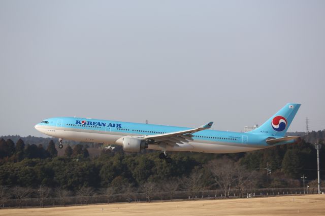 Airbus A330-300 (HL7720)