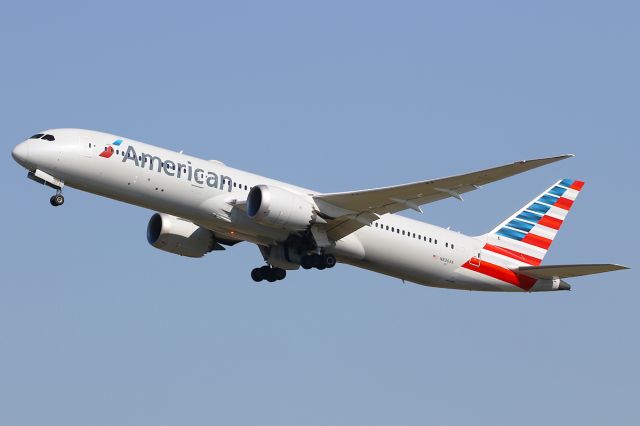 Boeing 787-9 Dreamliner (N836AA)