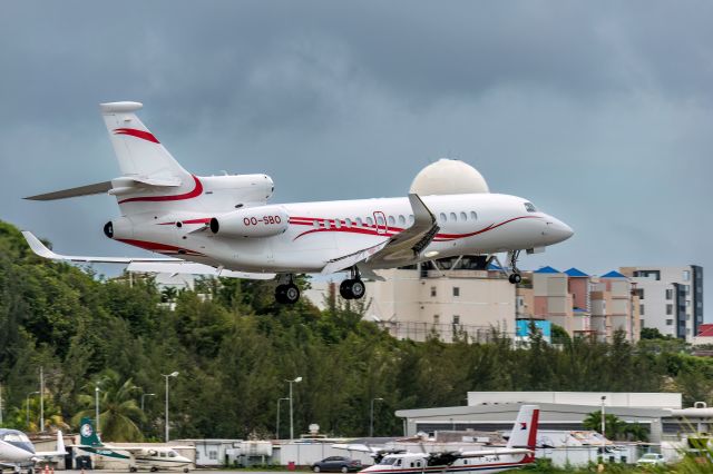 Dassault Falcon 8X (OO-SBO)