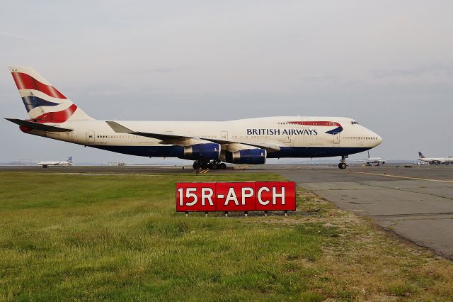 Boeing 747-400 (G-BNLM) - " The Speedbird " Lima to the gate !