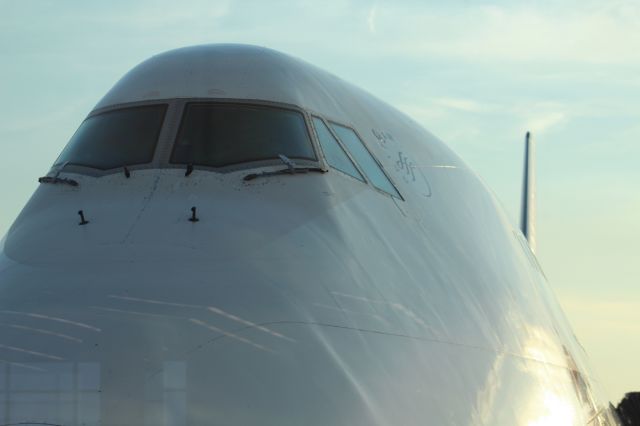 Boeing 747-400 (N672US)