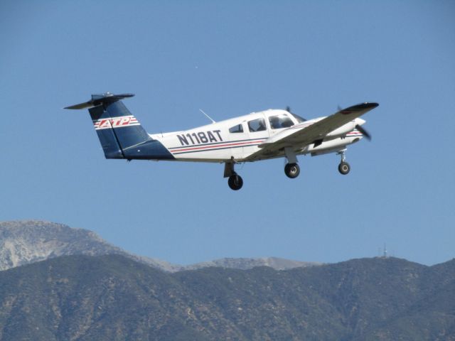 Piper PA-44 Seminole (N118AT) - Taking off from RWY 8L