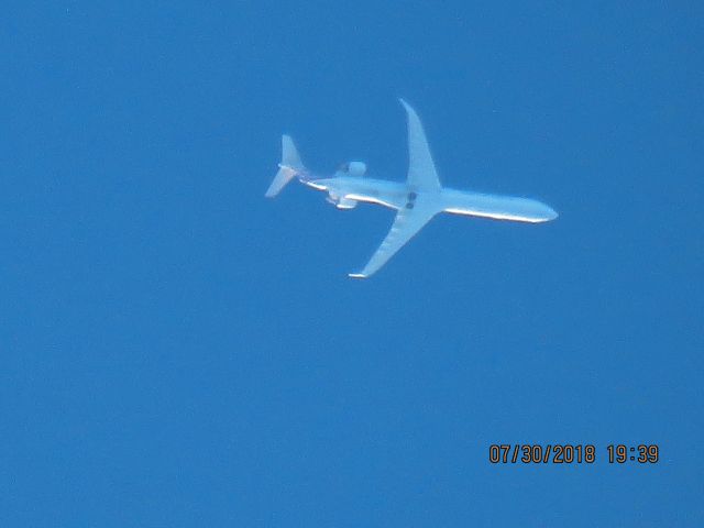 Canadair Regional Jet CRJ-900 (N246LR)