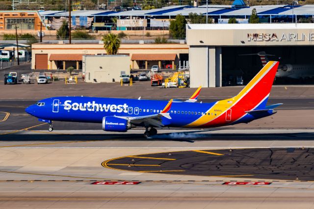 Boeing 737 MAX 8 (N8811L) - Southwest Airlines 737 MAX 8 landing at PHX on 11/15/22. Taken with a Canon 850D and Tamron 70-200 G2 lens.