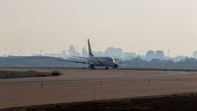Boeing 737-800 (4X-EKH)