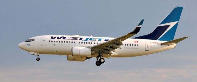 Boeing 737-700 (C-GSWJ) - On approach at YVR...