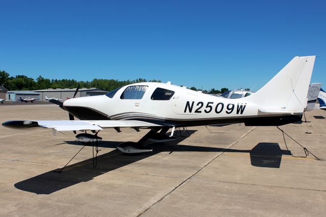 Cessna 400 (N2509W)