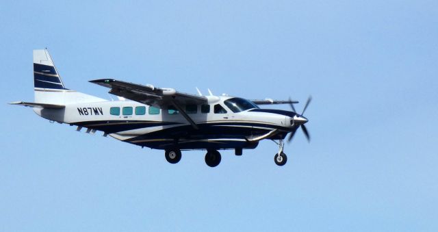 Cessna Caravan (N87MV) - About to touch down is this 2022 Cessna 208B Grand Caravan EX in the Winter of 2024.