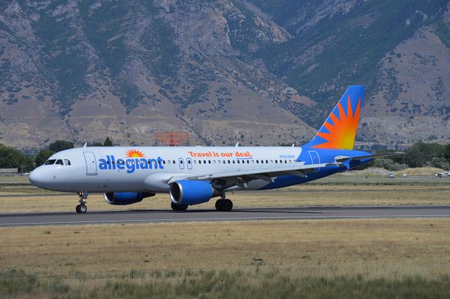 Airbus A320 (N223NV) - AAY132 arriving on 31 from Phoenix-Mesa (KIWA/IWA).