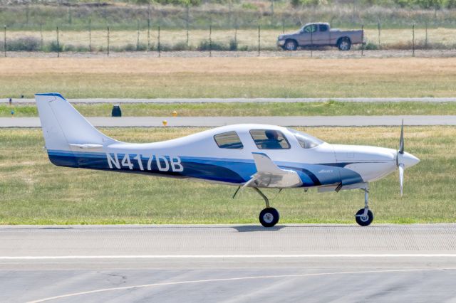 Lancair Lancair 4 (N417DB) - Lancair IV at Livermore Municipal Airport (CA). April 2021.