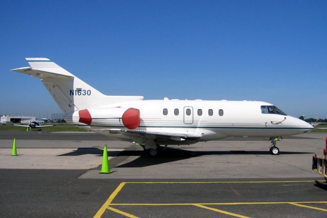 Hawker 800 (N1630) - On the Sheltair ramp on 21-Jun-07.