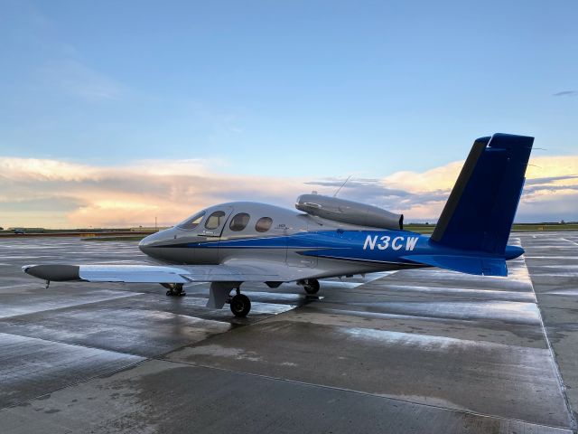 Cirrus Vision SF50 (N3CW)