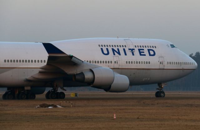 Boeing 747-400 (N181UA)