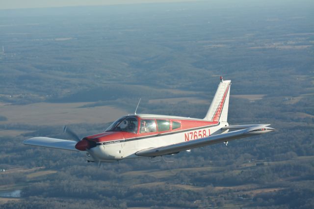 Piper Cherokee (N7658J) - Air to Air photos of N7658J over Athens, AL. 