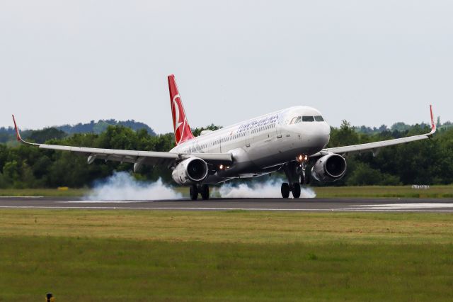 Airbus A321 (TC-JSF) - TK1991 arriving from IST