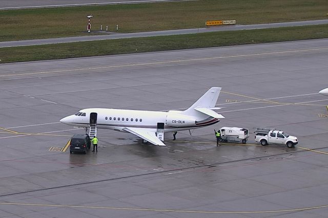 Dassault Falcon 2000 (CS-DLN) - 25122020.