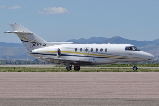 Hawker 1000 (N707HD)