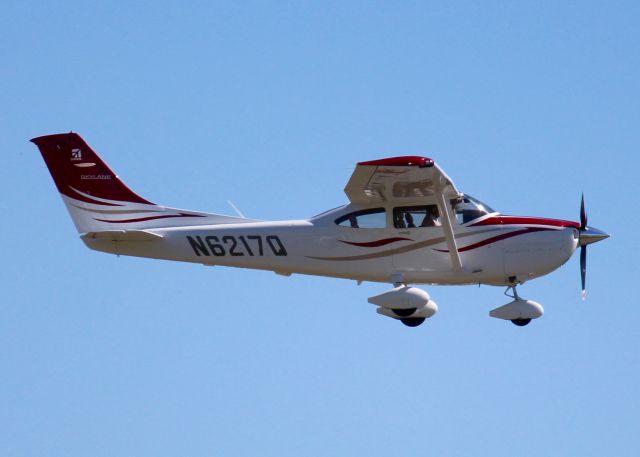 Cessna Skylane (N6217Q) - At Downtown Shreveport. 2008 Cessna 182T Skylane 