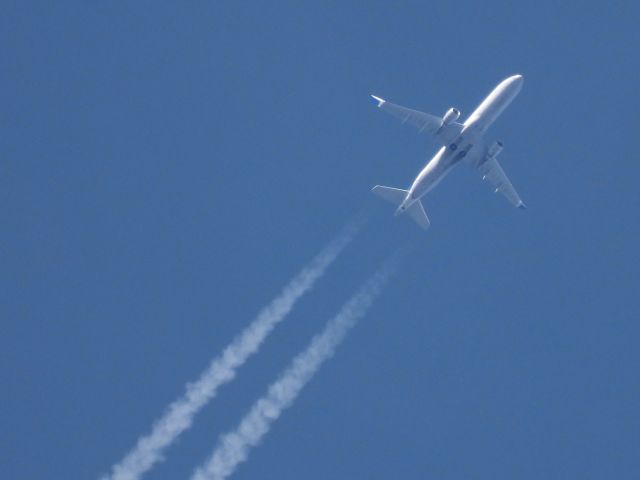 Embraer 175 (N602UX) - SKW5755br /DEN-SAVbr /11/22/21