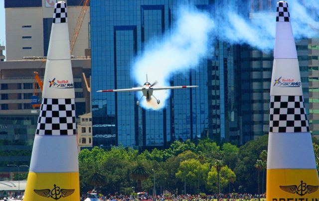 — — - Red Bull air race Perth 2008