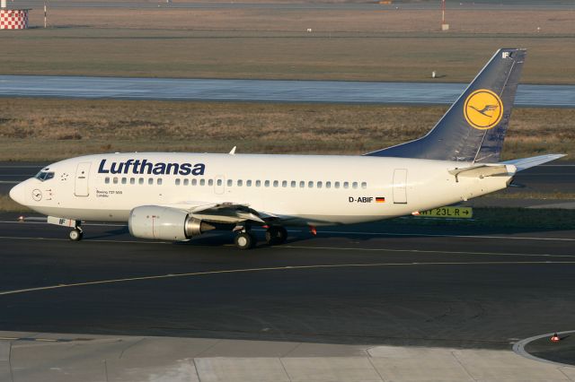 Boeing 737-500 (D-ABIF)