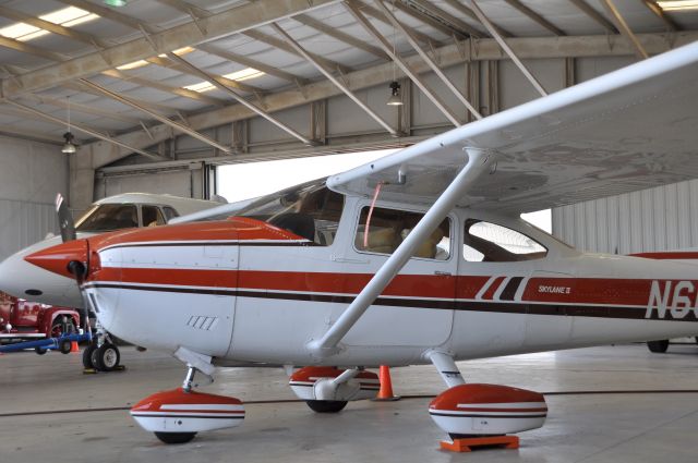Cessna Skylane (N666WP)