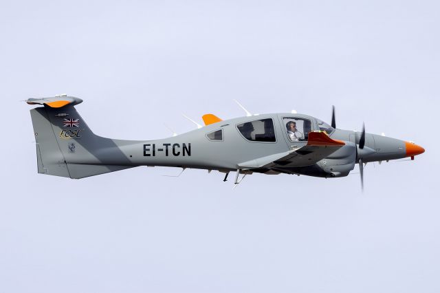 Diamond DA-62 (EI-TCN)