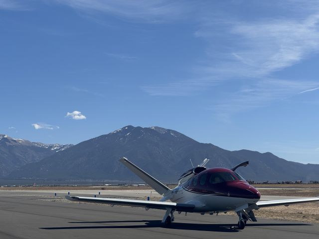 Cirrus Vision SF50 (N71NP) - Enjoying Taos!