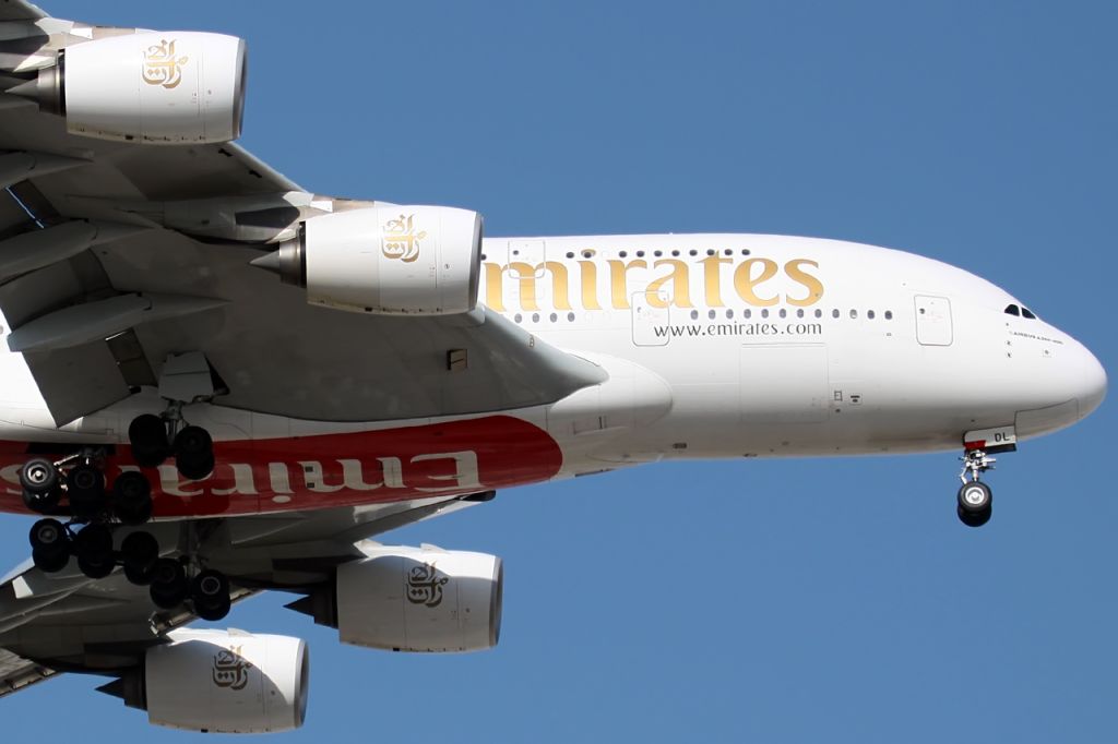 Airbus A380-800 (A6-EDL)