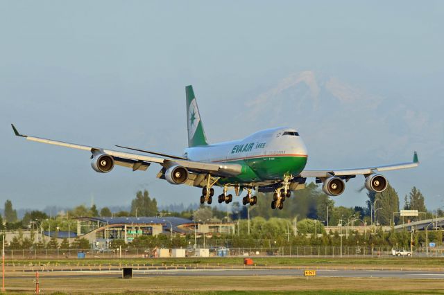 Boeing 747-400 (B-16411)