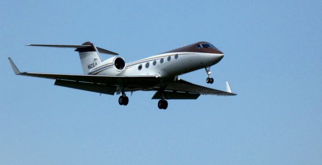 Gulfstream Aerospace Gulfstream IV (N623JL) - About to touch down is this 1997 Gulfstream IV in the Spring of 2025.