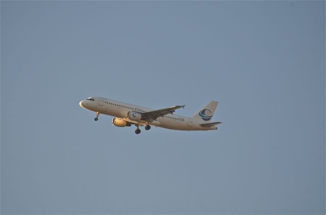 — — - Is there anybody out there who can tell me what airline is this or to whom belongs to?<br>It arrives everyday at 8:00 am in México City. Thanks!