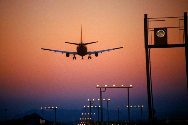 Boeing 737-200 — - Sunset landing KPHX.