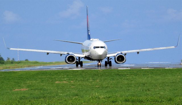 Boeing 737-800 (N3756)