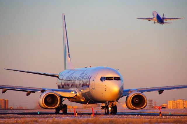 Boeing 737-800 — - Caribbean Airlines - YYZ - Courtesy Tanya Prentice ©